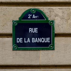 Evolution réglementaire concernant les noms des titulaires des comptes bancaires.