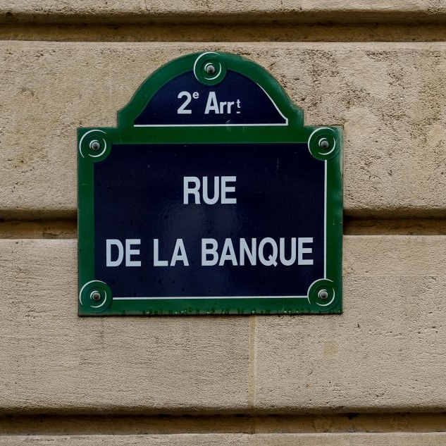 Evolution réglementaire concernant les noms des titulaires des comptes bancaires.